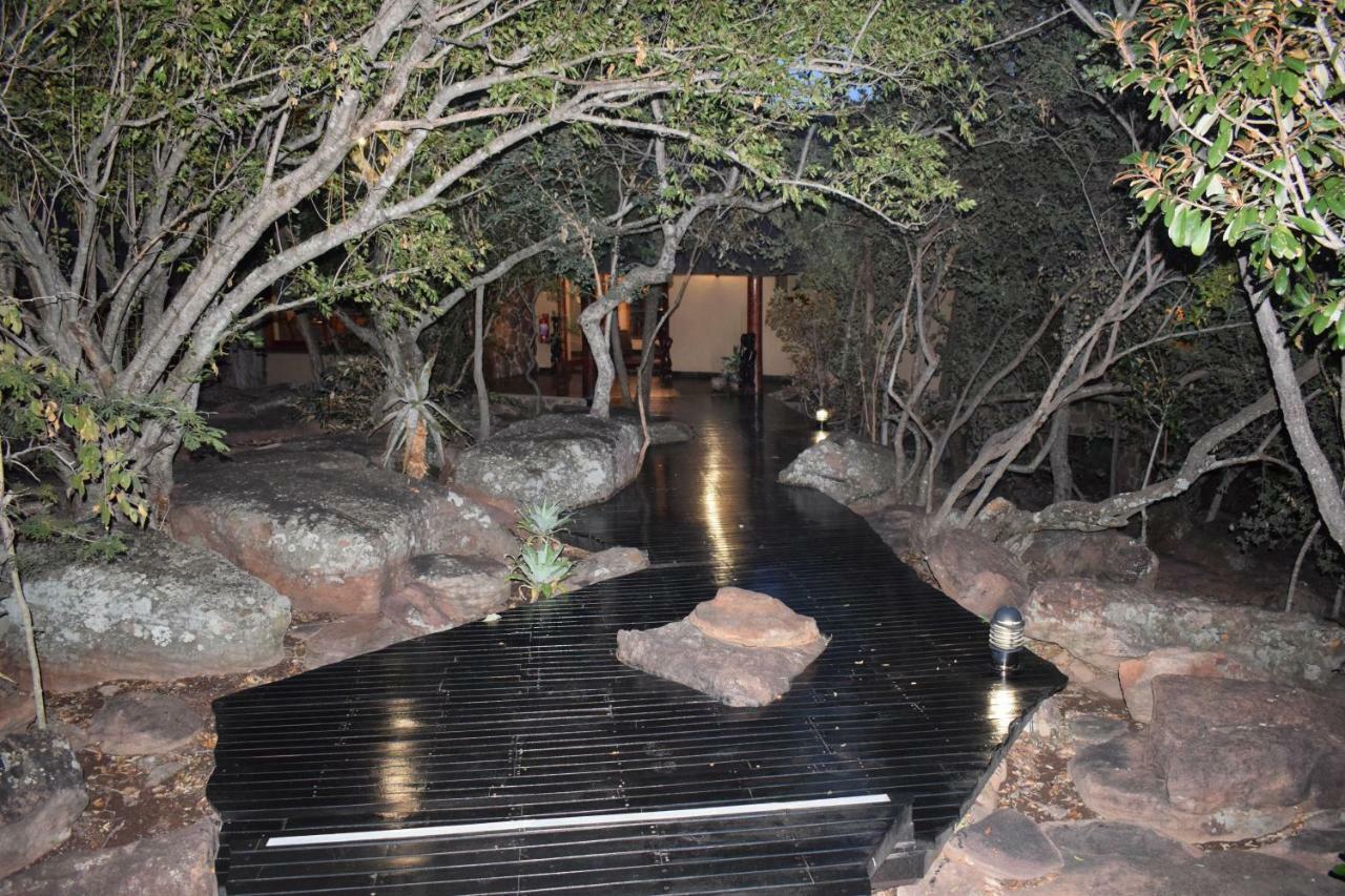 Sekala Private Game Lodge Riserva Naturale di Welgevonden Esterno foto